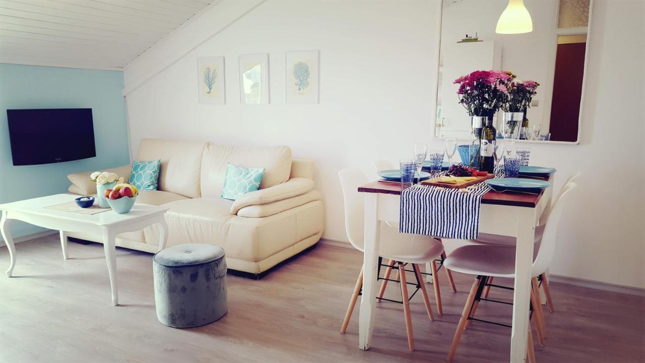 Deep Blue Apartment Porec Bagian luar foto