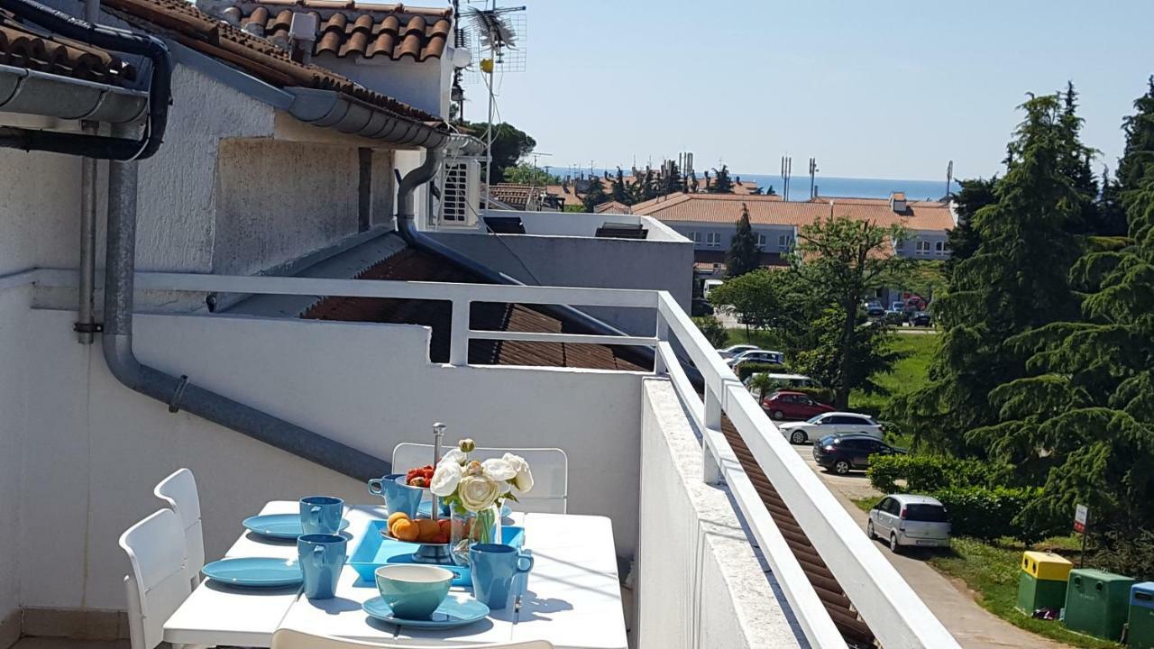 Deep Blue Apartment Porec Bagian luar foto