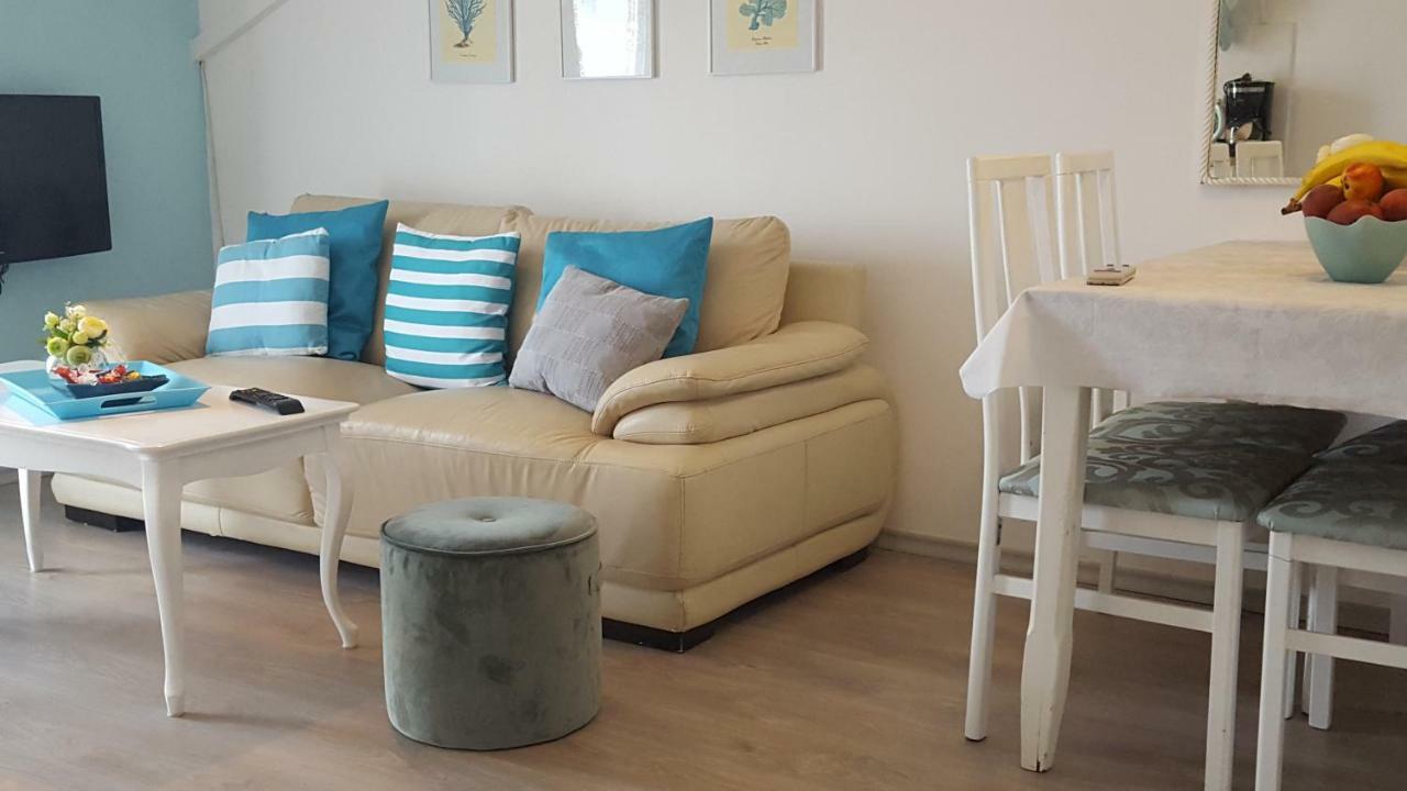 Deep Blue Apartment Porec Bagian luar foto
